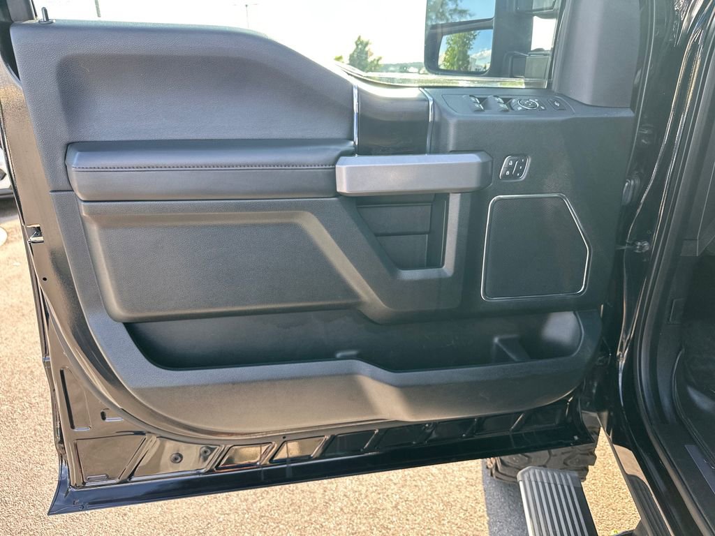 Used 2018 Ford F250 Platinum w/ Platinum Ultimate Package AWD/4WD image 17