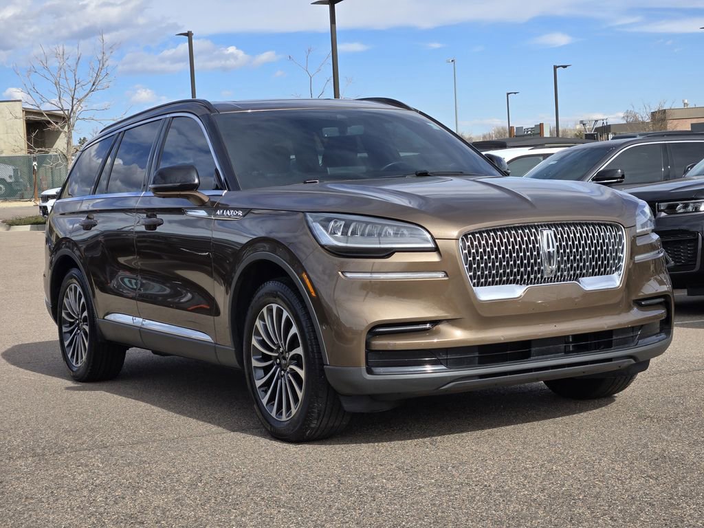Used 2022 Lincoln Aviator Reserve w/ Equipment Group 201A image 2