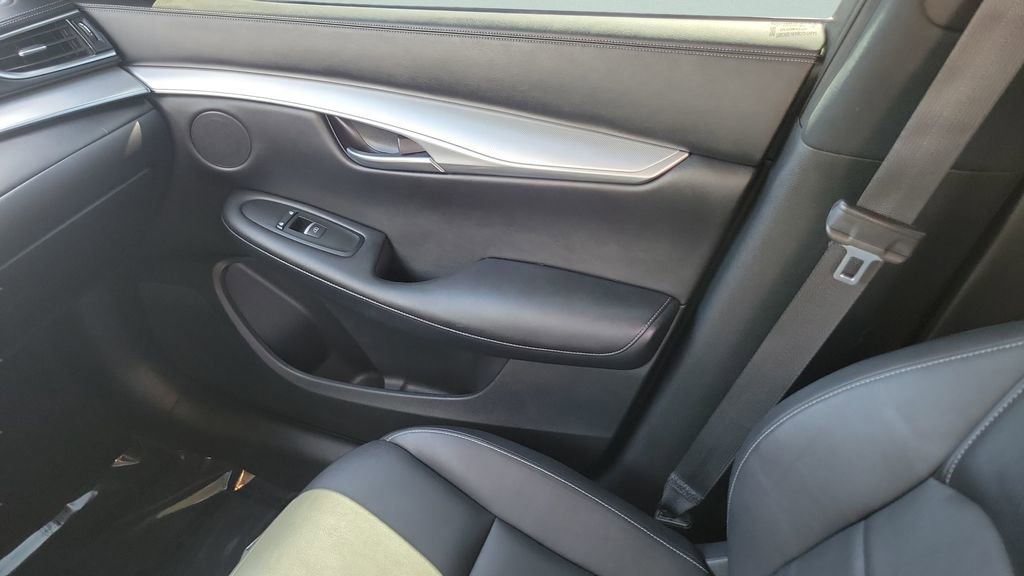 Used 2021 INFINITI QX50 Luxe FWD image 13