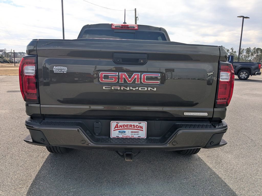 Used 2025 GMC Canyon Elevation w/ Convenience Package image 5