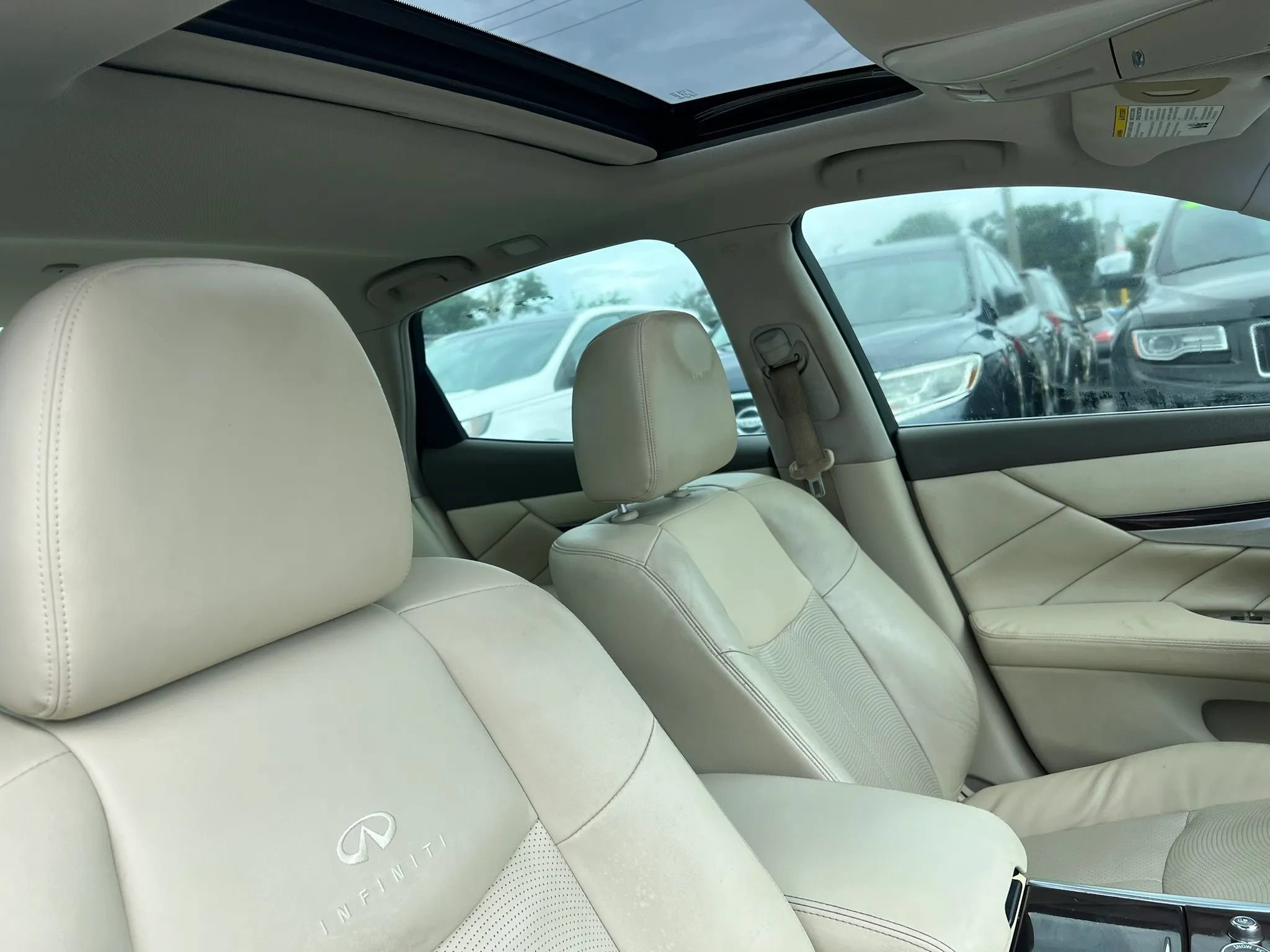 Used 2012 INFINITI M37 w/ Premium Pkg RWD image 17