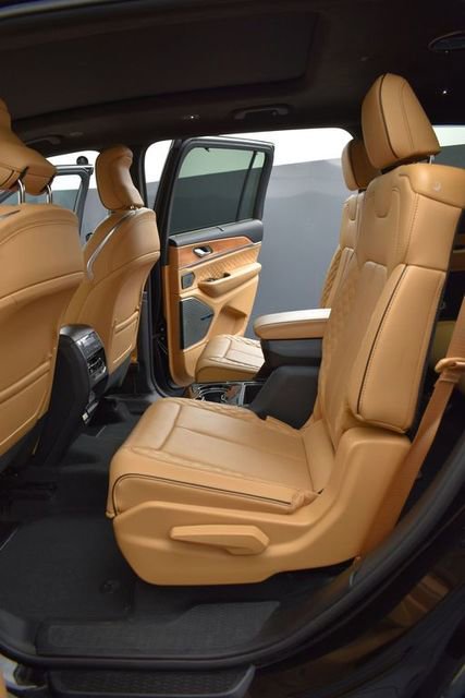 Used 2023 Jeep Grand Cherokee L Summit image 10