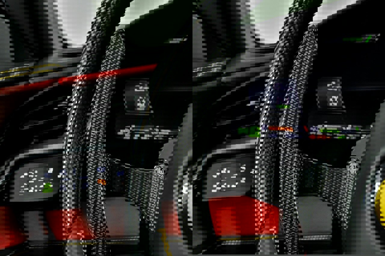 Used 2022 Ferrari SF90 Spider image 41