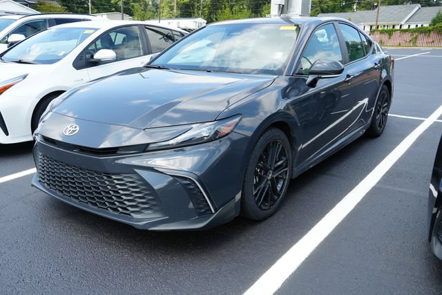 Used 2025 Toyota Camry SE FWD image 7