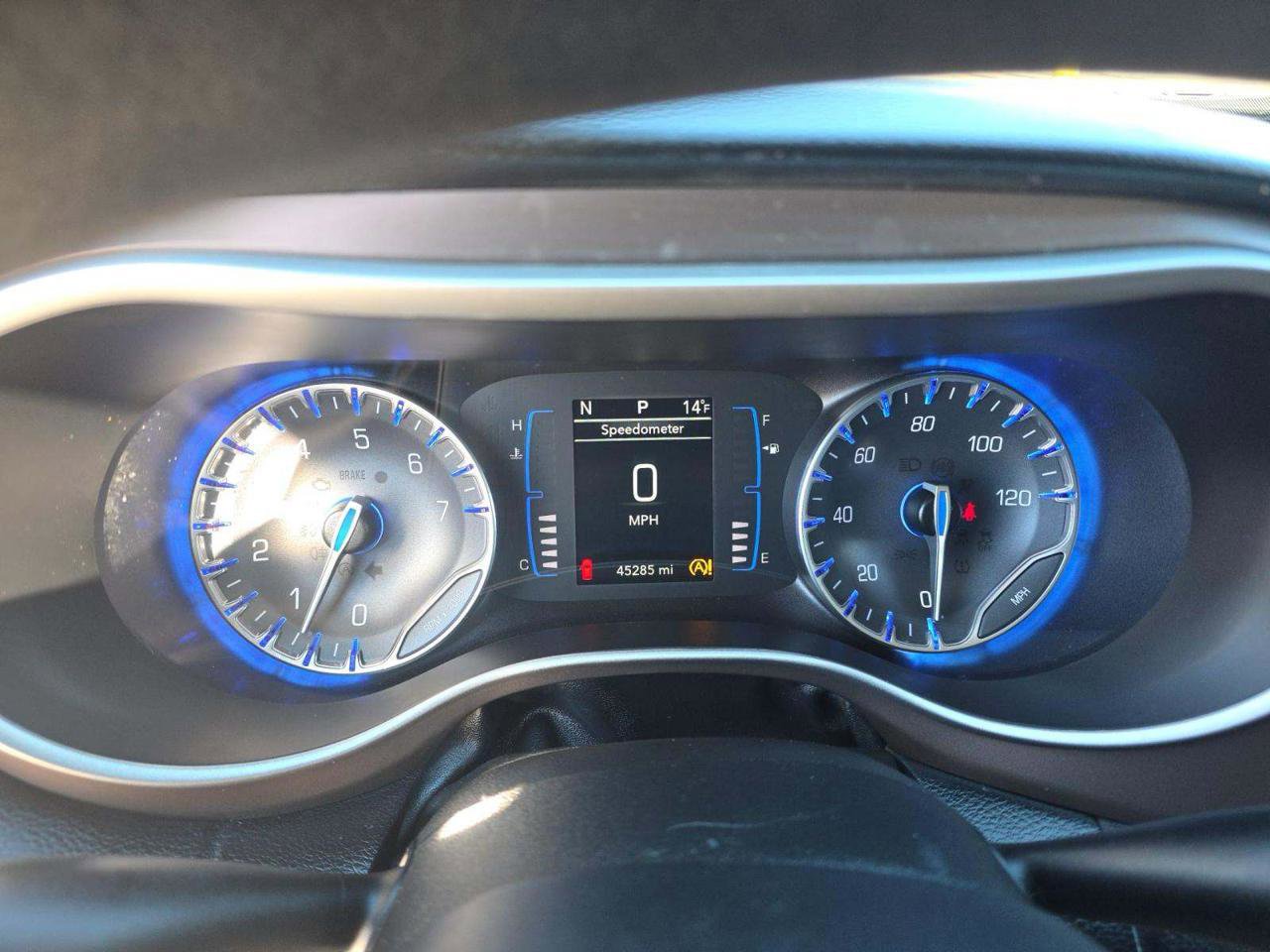 Used 2021 Chrysler Voyager L image 6