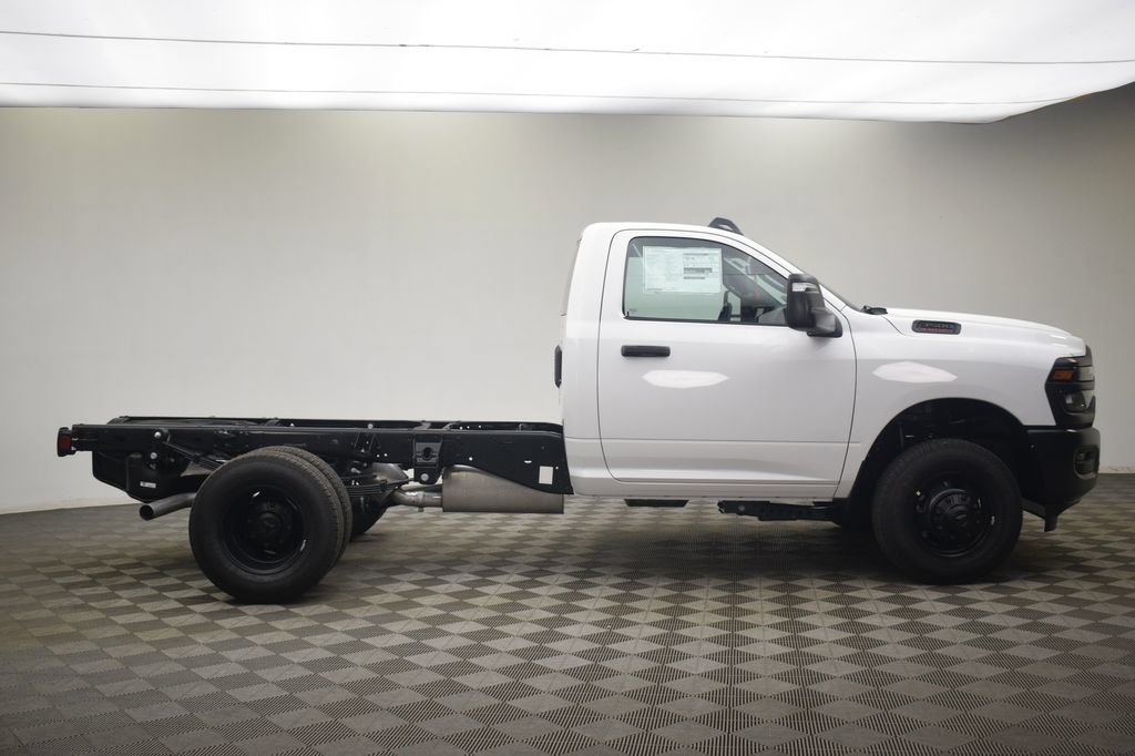 New 2026 RAM 3500 Tradesman AWD/4WD image 6