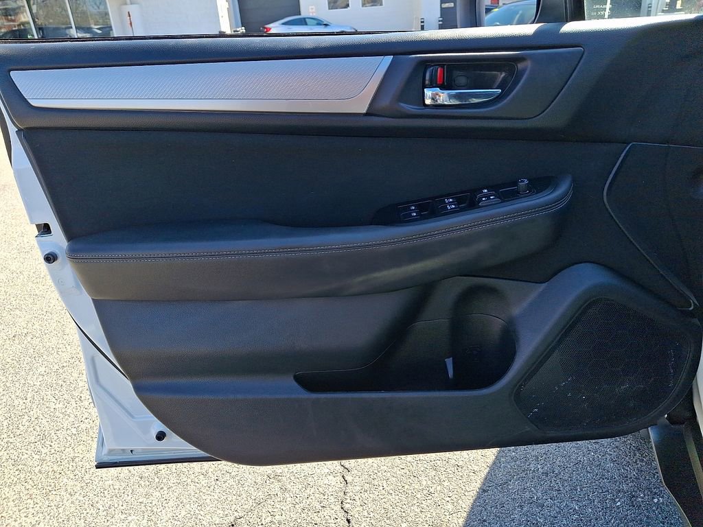 Used 2019 Subaru Outback 2.5i Premium image 13