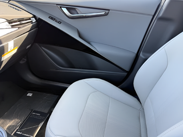 New 2026 Kia Niro EX w/ EX Premium Package FWD image 15
