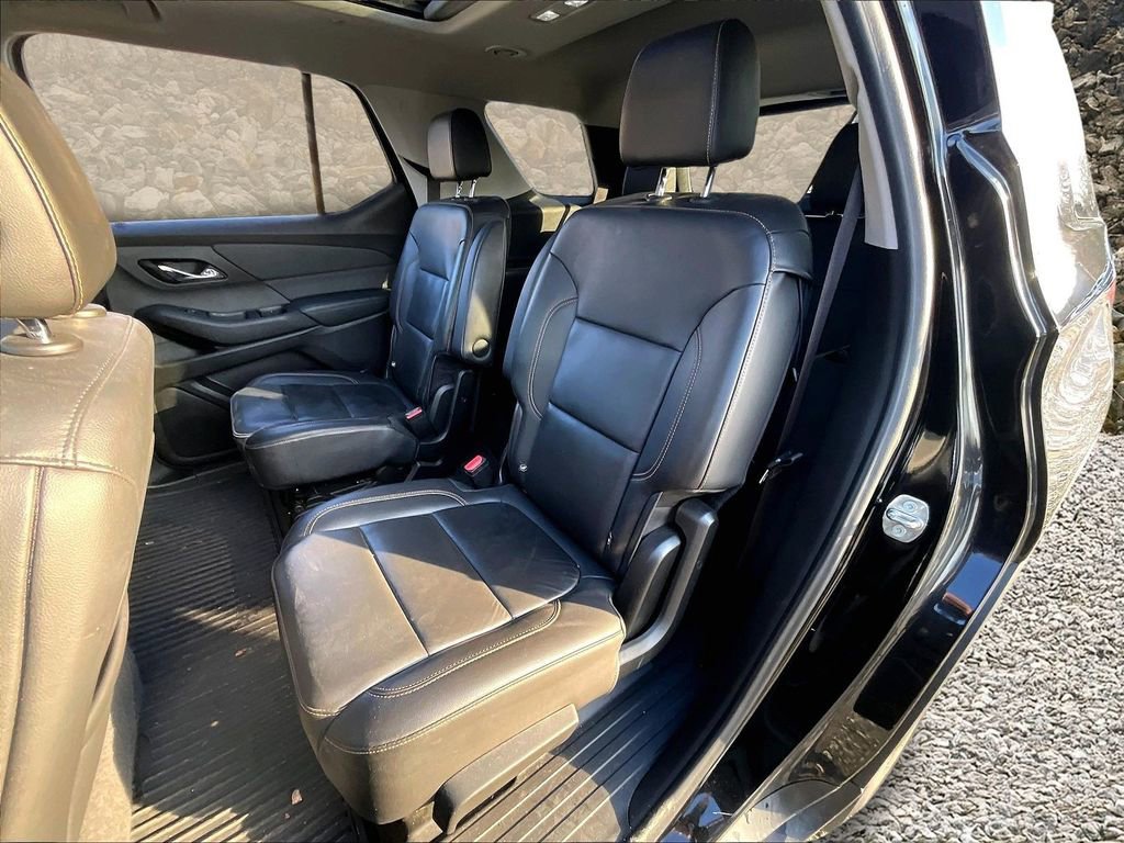 Used 2021 Chevrolet Traverse RS image 23