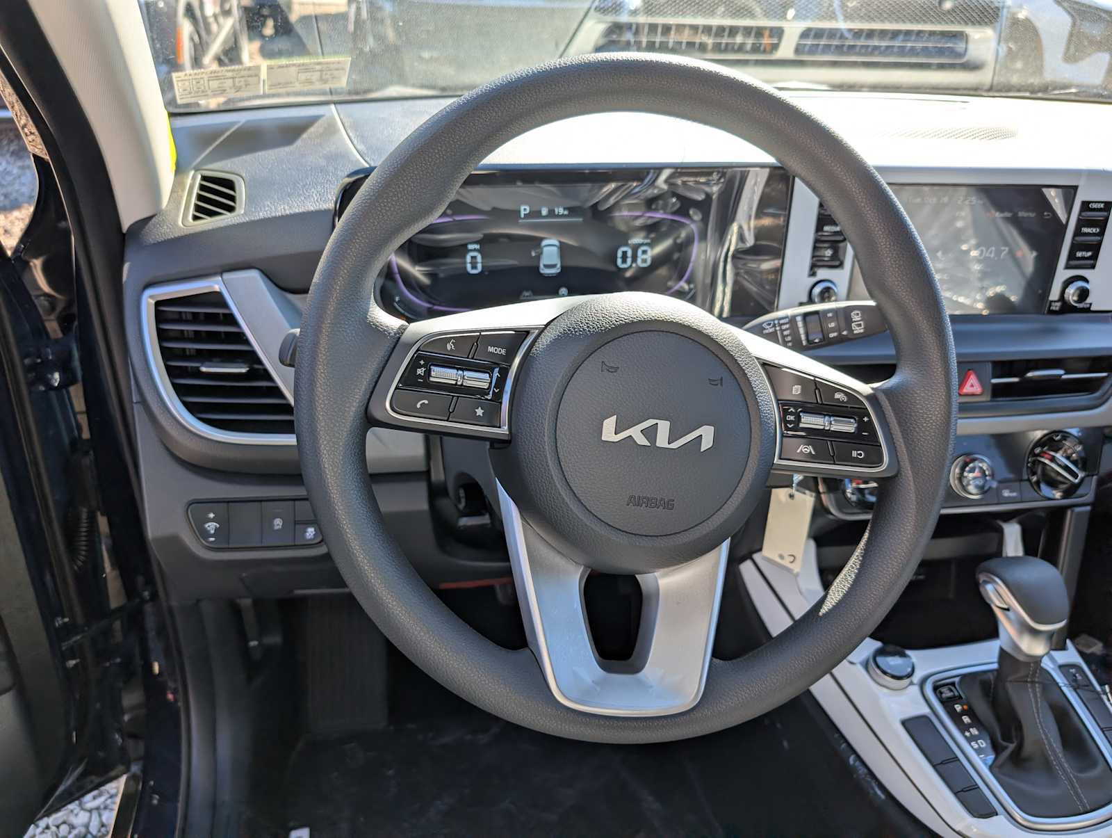 New 2026 Kia Seltos LX image 24