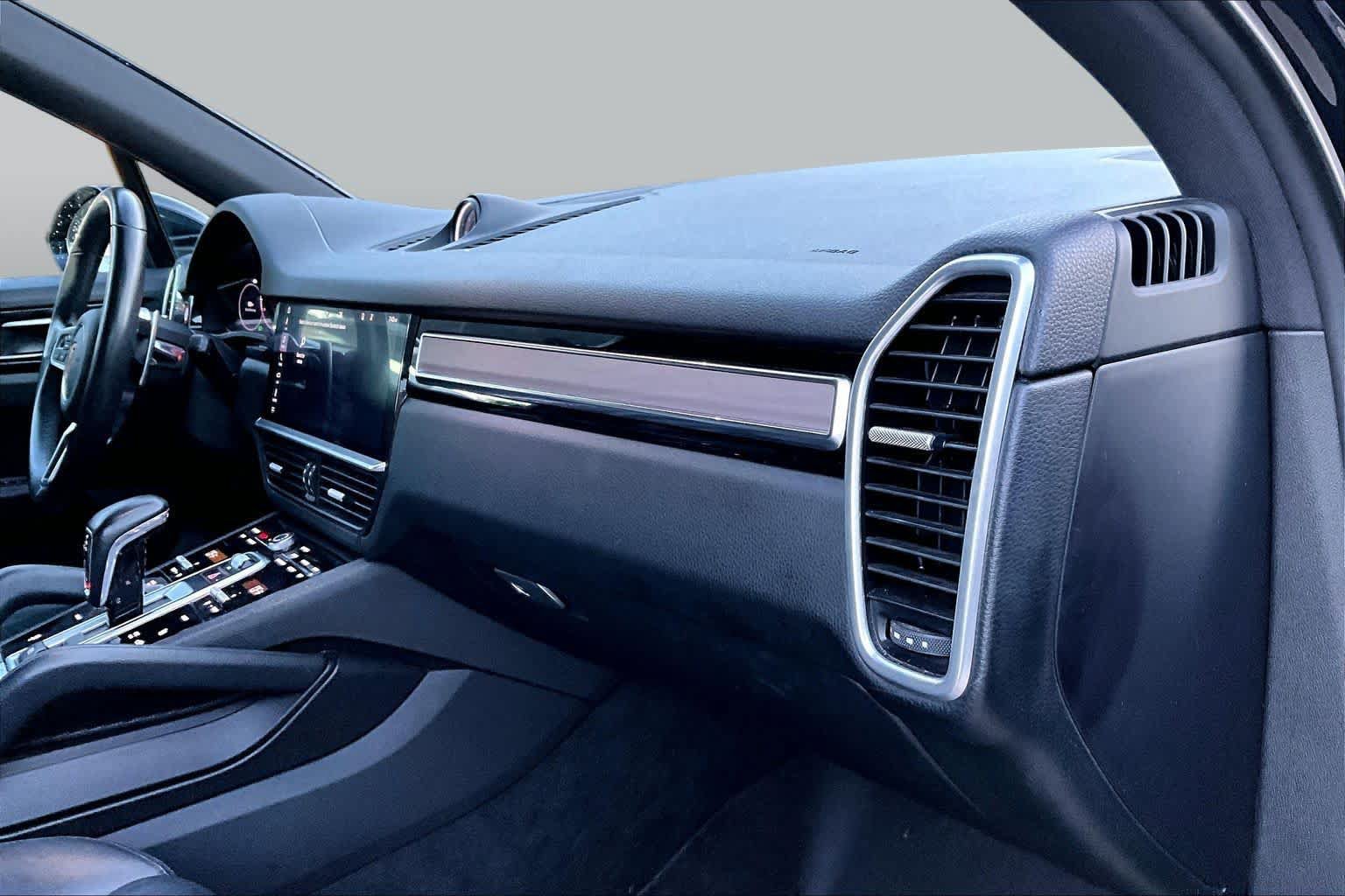 Used 2019 Porsche Cayenne AWD/4WD image 18