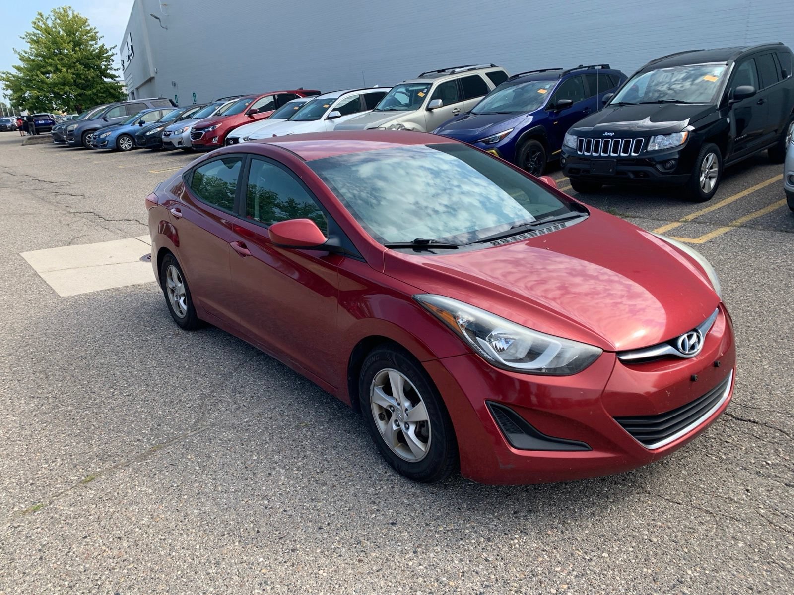 Used 2015 Hyundai Elantra SE FWD image 2