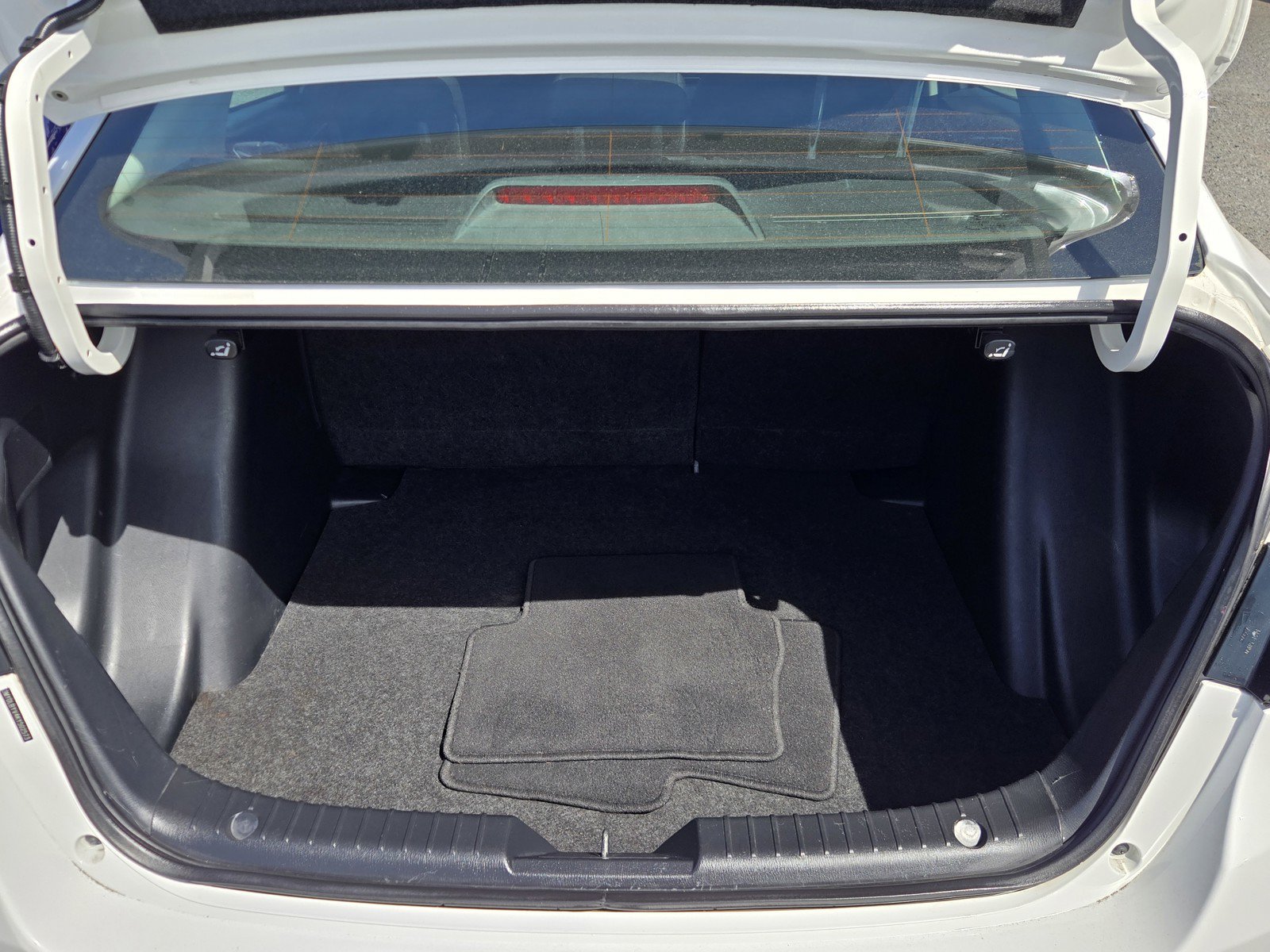 Used 2019 Toyota Yaris LE FWD image 27