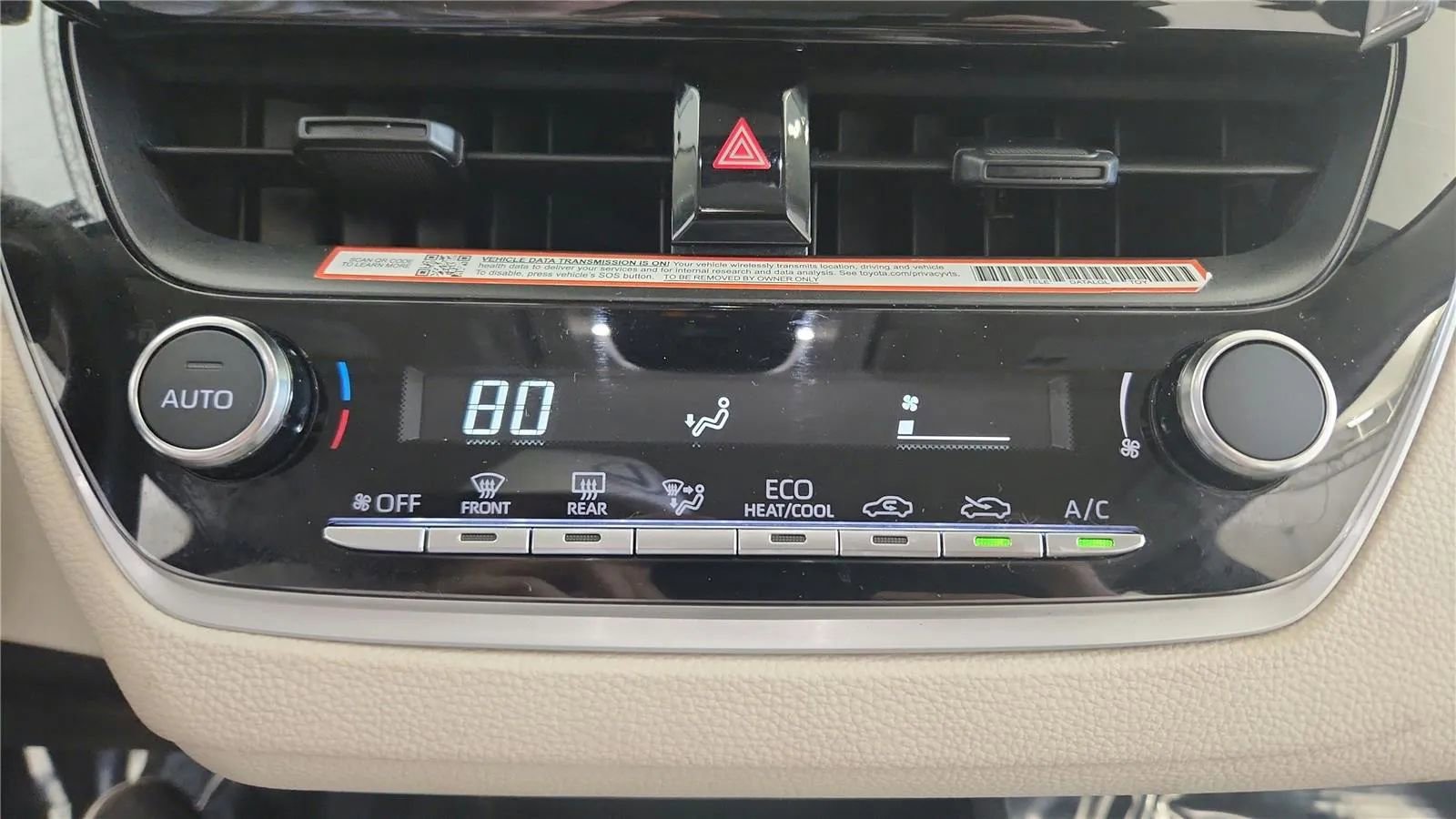 Used 2025 Toyota Corolla LE image 30