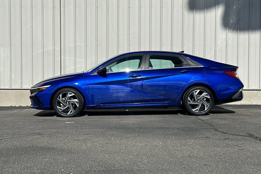 Used 2024 Hyundai Elantra SEL w/ Convenience Package image 7