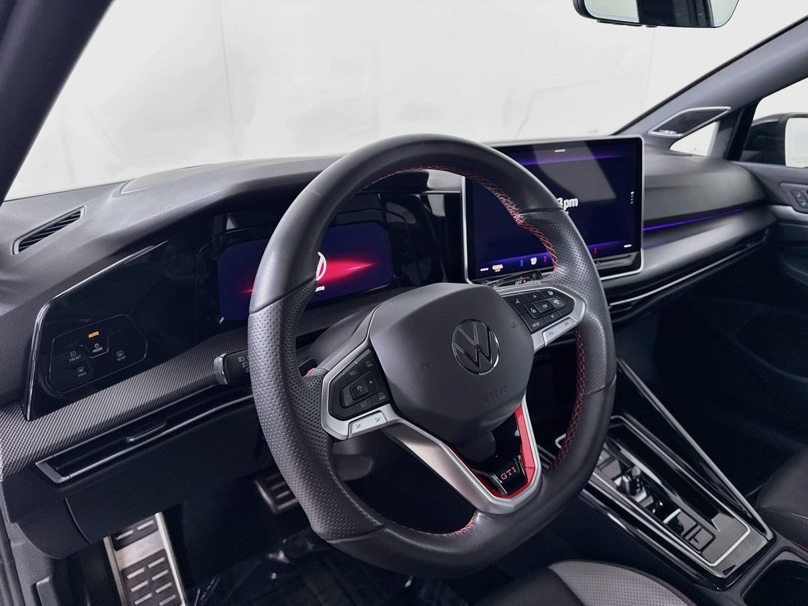 Certified 2025 Volkswagen GTI Autobahn FWD image 4