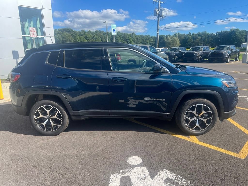 New 2026 Jeep Compass Limited AWD/4WD image 10