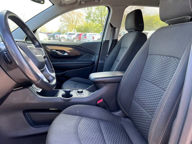 Used 2019 GMC Terrain SLE w/ GMC Pro Grade Package AWD/4WD image 2