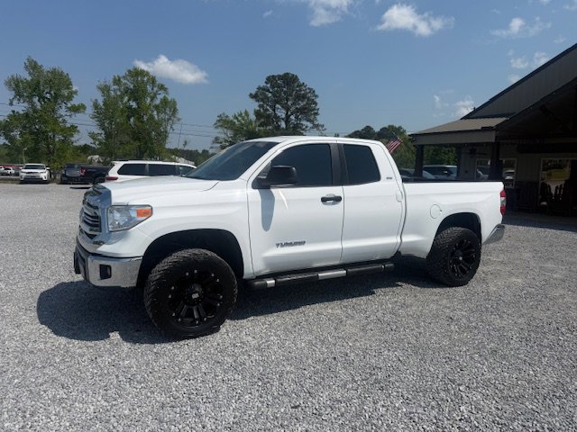 Used 2017 Toyota Tundra SR5 w/ Exterior Package AWD/4WD image 1