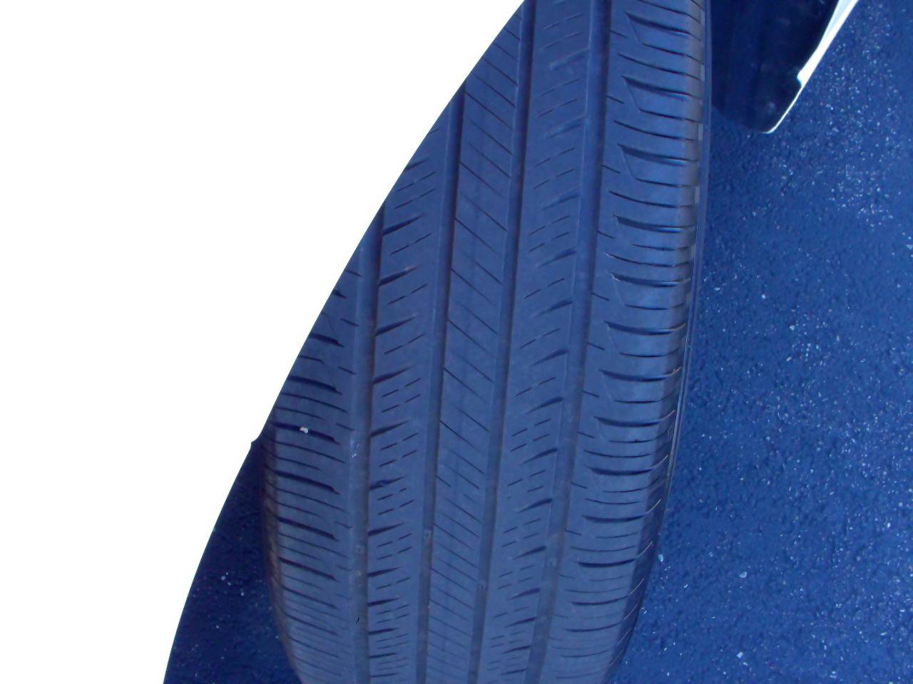 Used 2025 Nissan Sentra SV FWD image 8