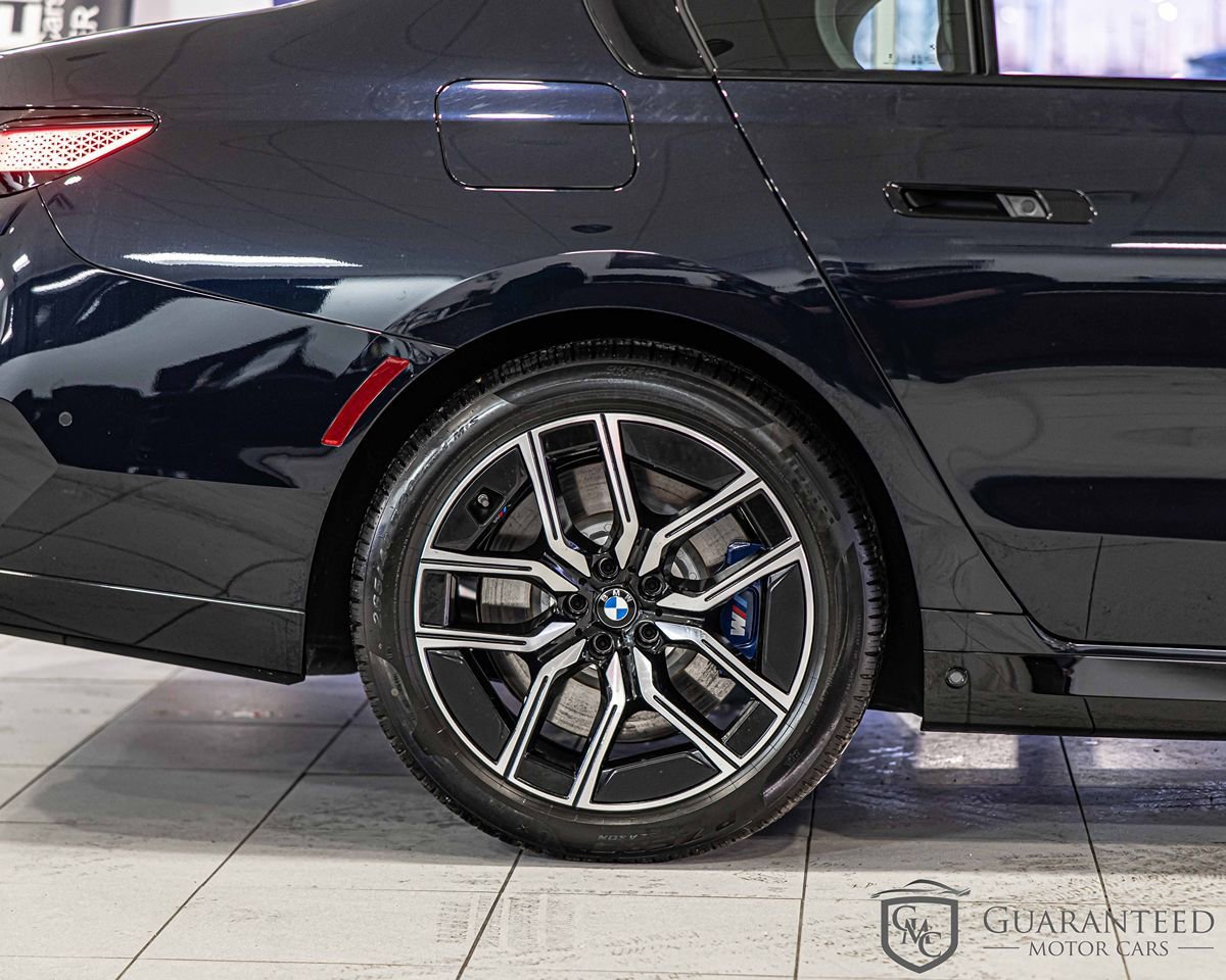 Used 2025 BMW 760i xDrive w/ Executive Package AWD/4WD image 10