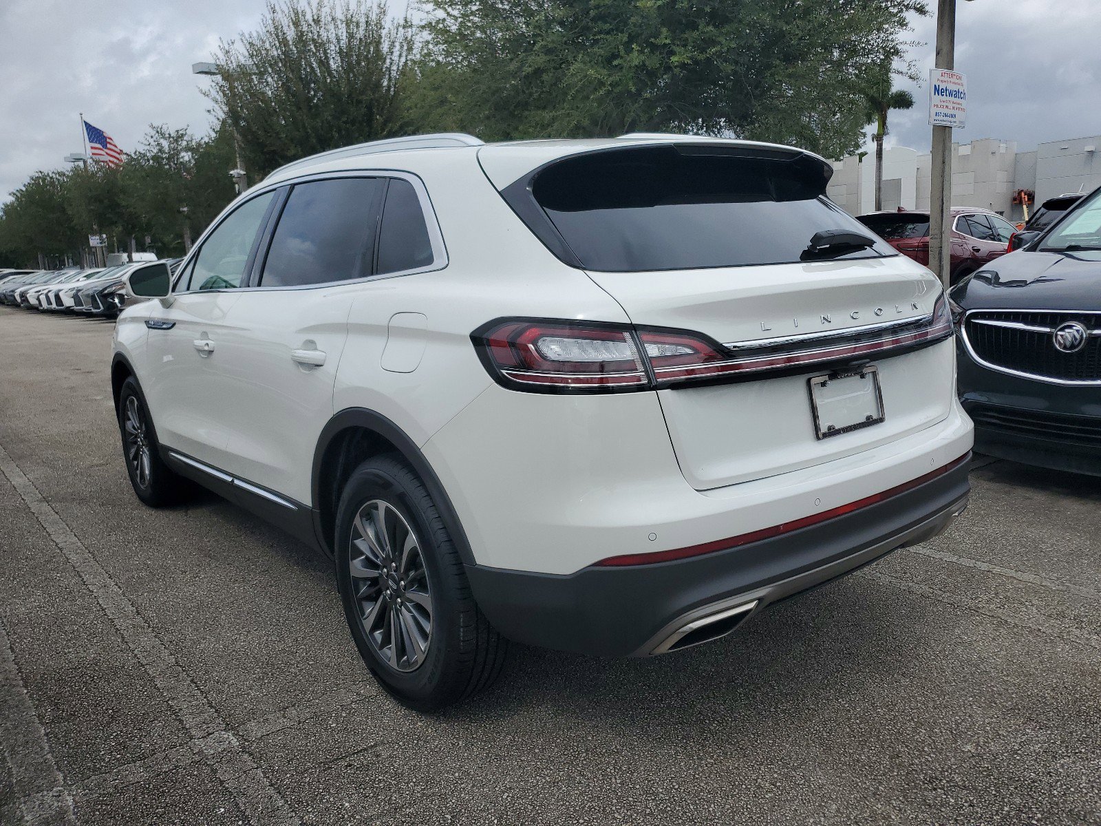 Used 2023 Lincoln Nautilus AWD w/ Premium Package image 4