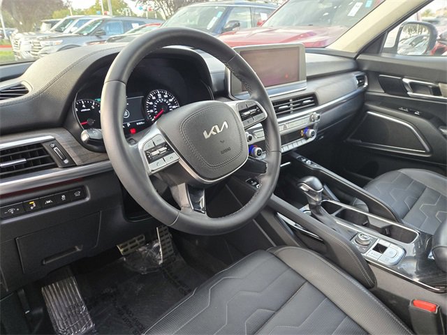 Used 2022 Kia Telluride SX w/ SX Prestige Package image 14