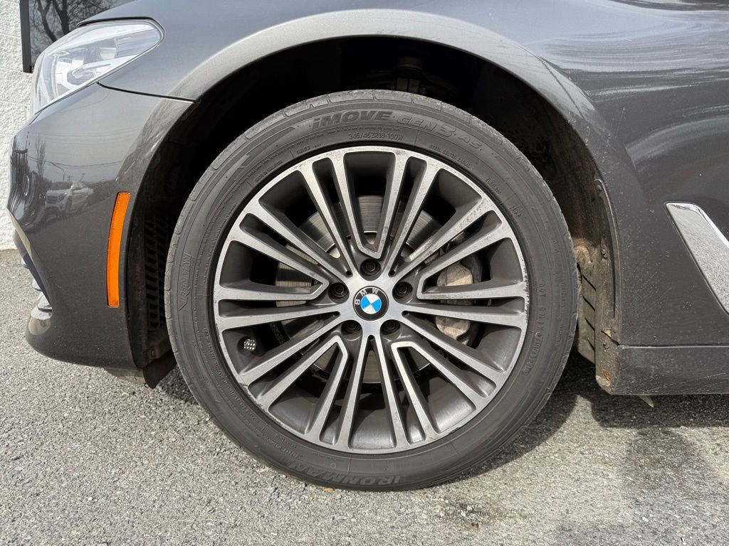 Used 2020 BMW 530i w/ Convenience Package image 18