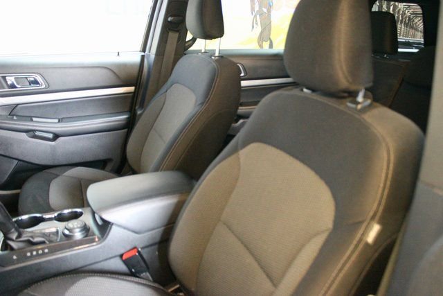 Used 2019 Ford Explorer XLT w/ Safe & Smart Package image 20