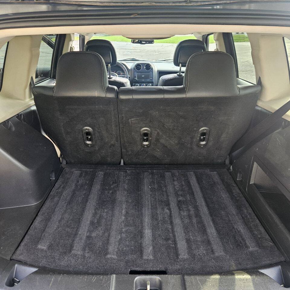 Used 2015 Jeep Patriot High Altitude AWD/4WD image 14