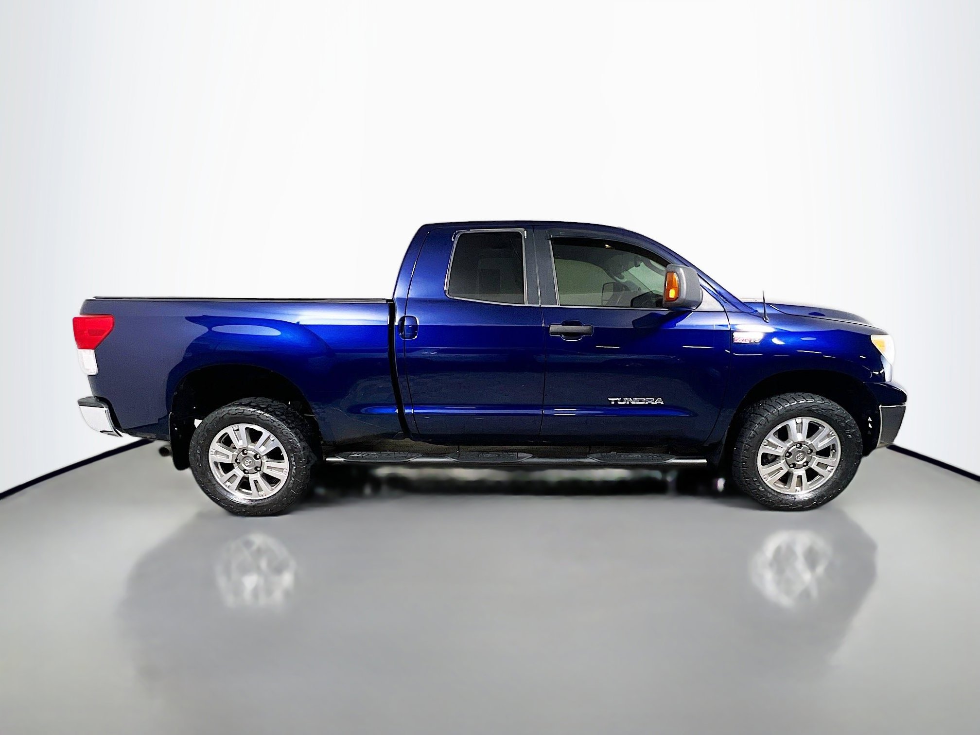 Used 2012 Toyota Tundra 4x4 Double Cab w/ Tow Pkg image 3