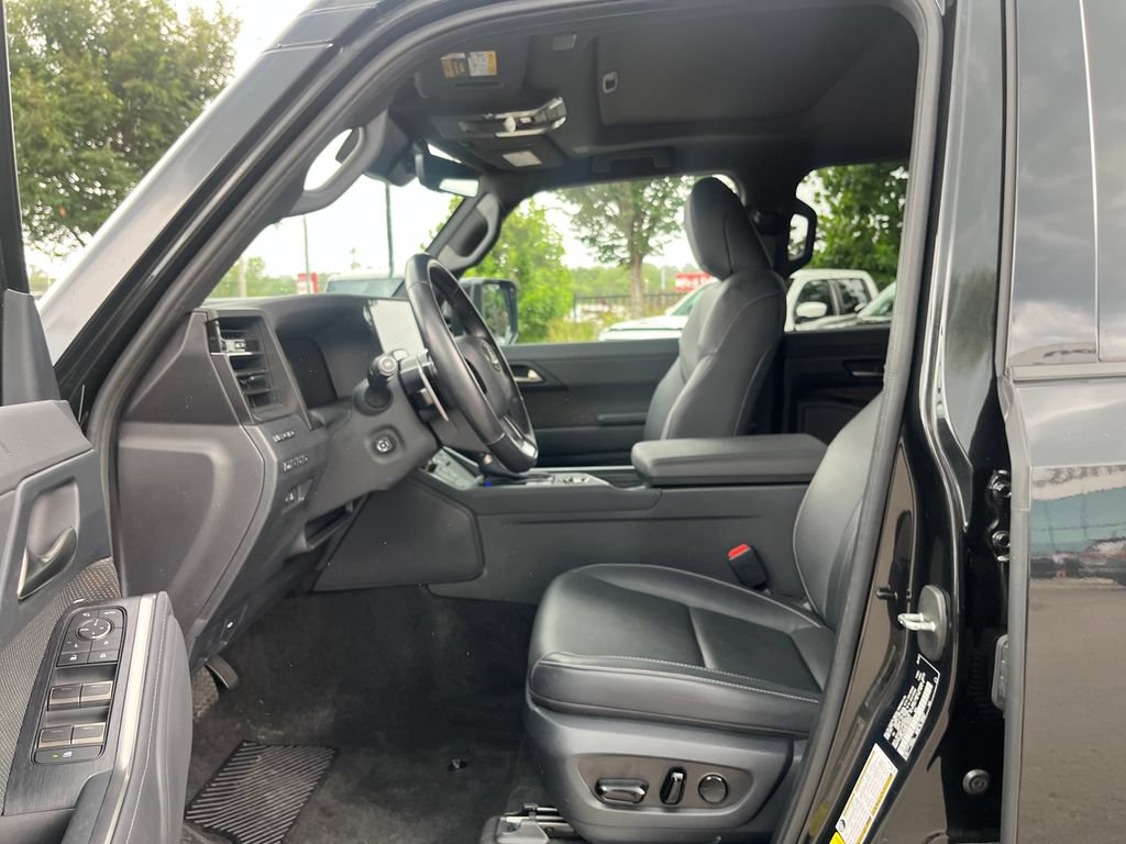 Used 2024 Lexus GX 550 w/ Accessory Package (2T) AWD/4WD image 9