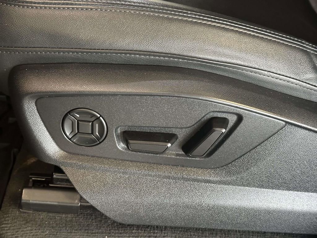 Used 2024 Audi Q7 2.0T Premium AWD/4WD image 23