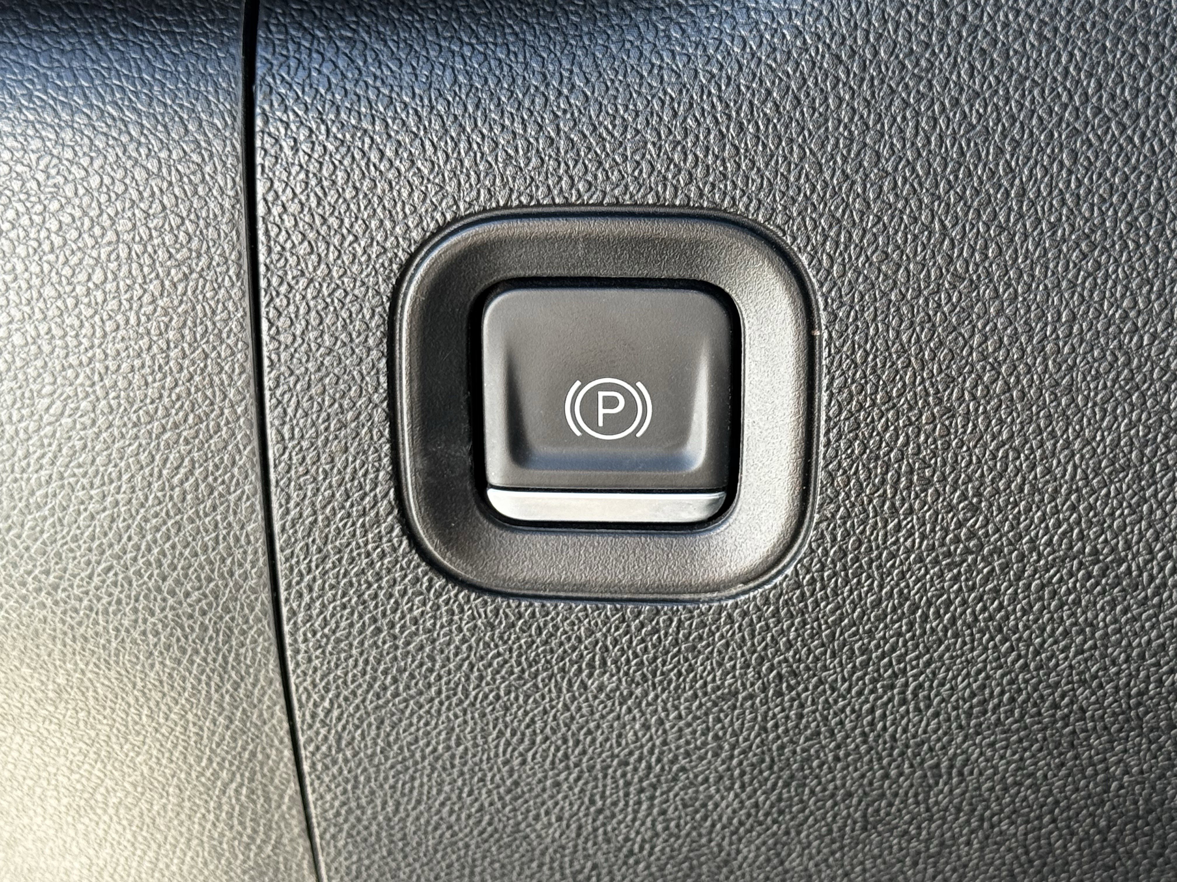 Used 2023 Chevrolet Silverado 2500 High Country image 25