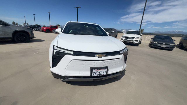Used 2025 Chevrolet Blazer EV LT image 3