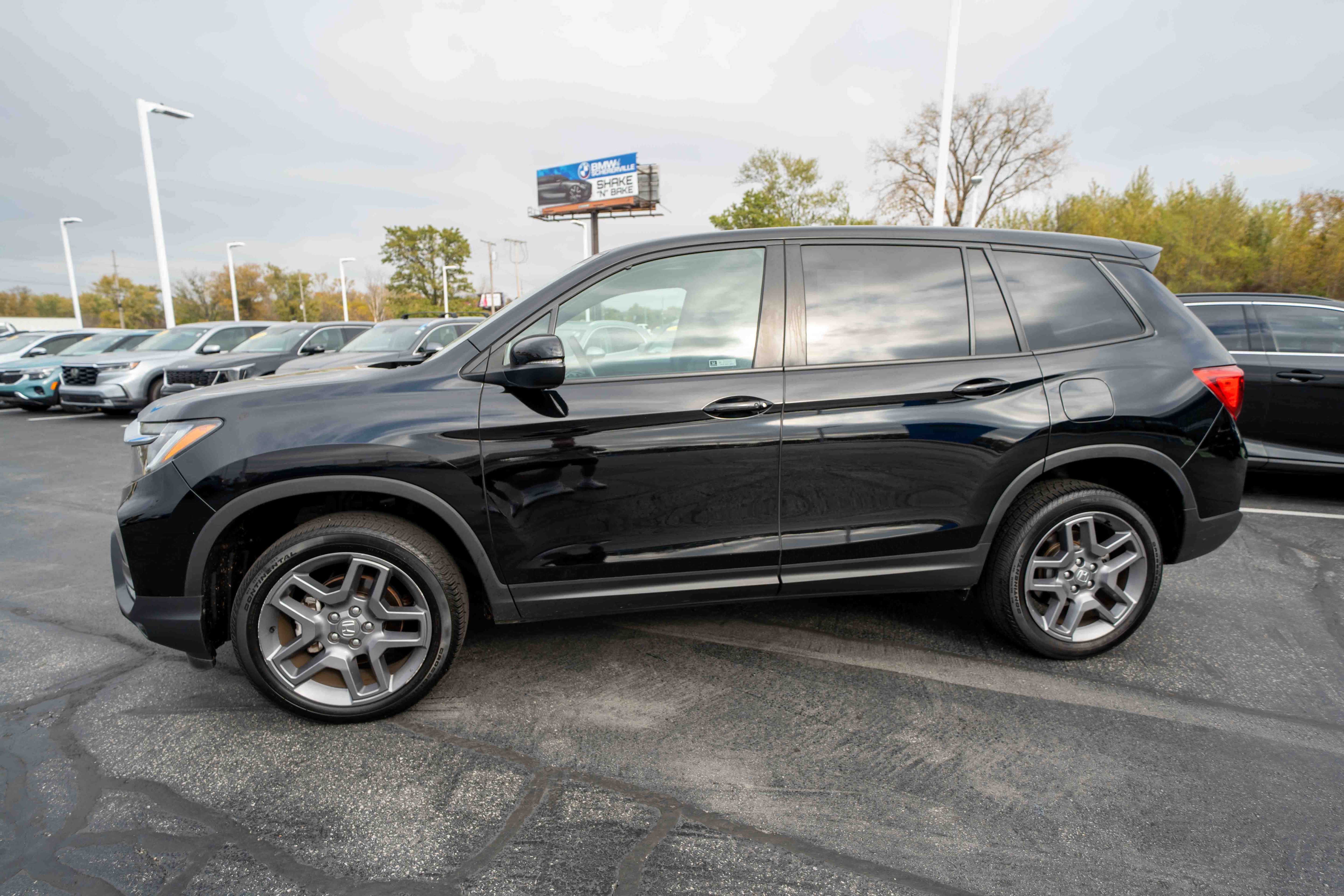 Used 2023 Honda Passport EX-L image 3