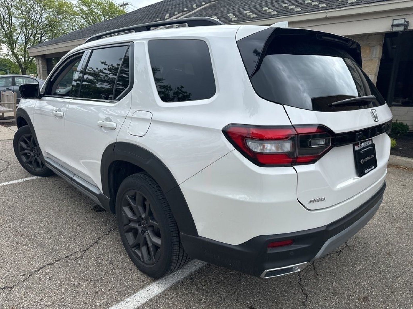 Used 2023 Honda Pilot Touring image 10