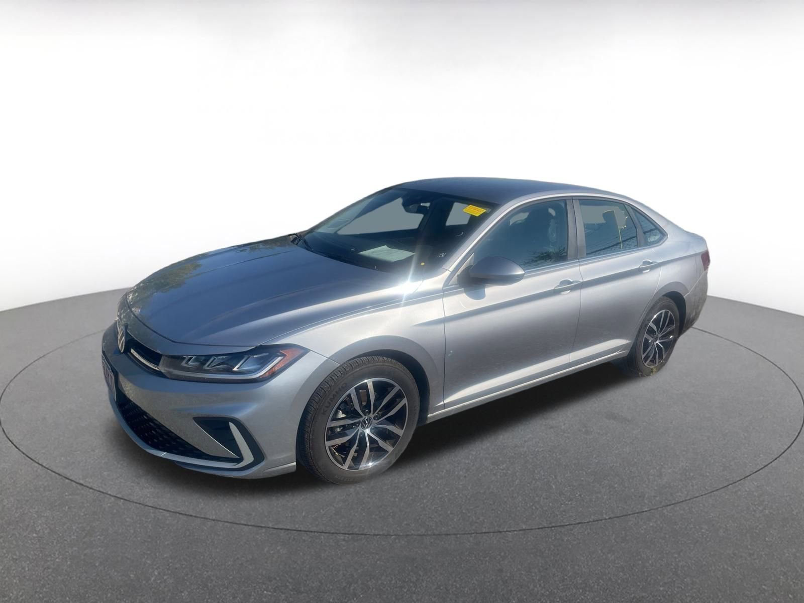 Used 2025 Volkswagen Jetta SE image 4