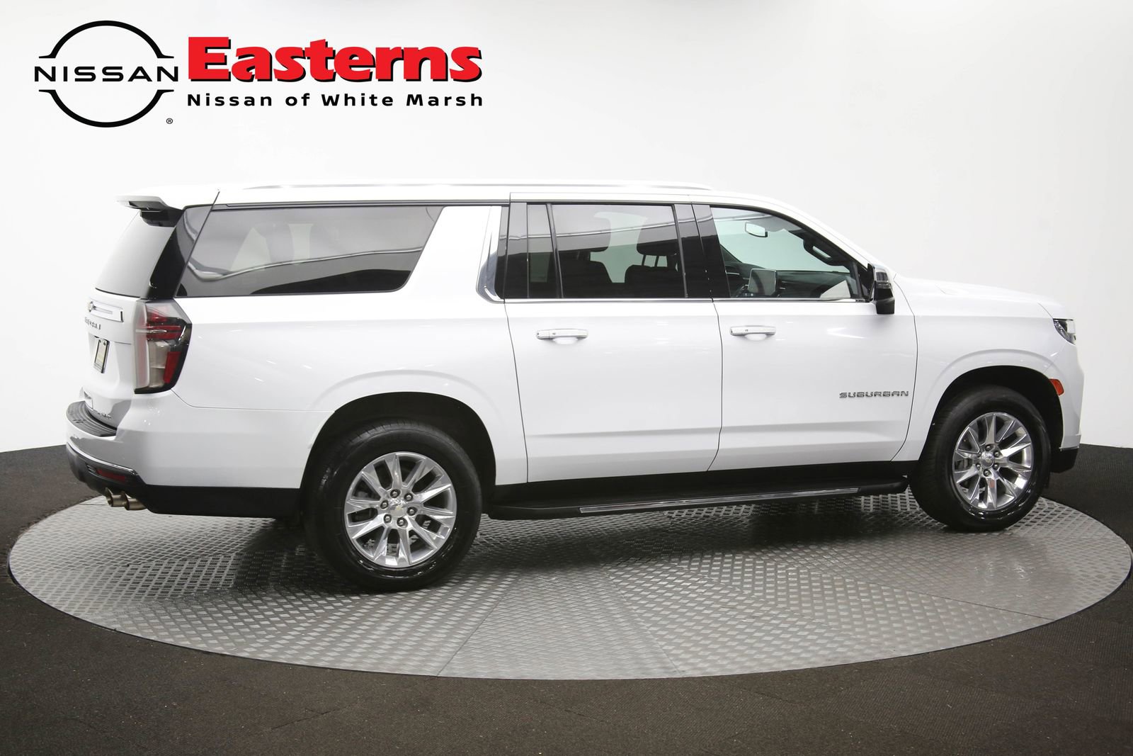 Used 2023 Chevrolet Suburban Premier RWD image 46