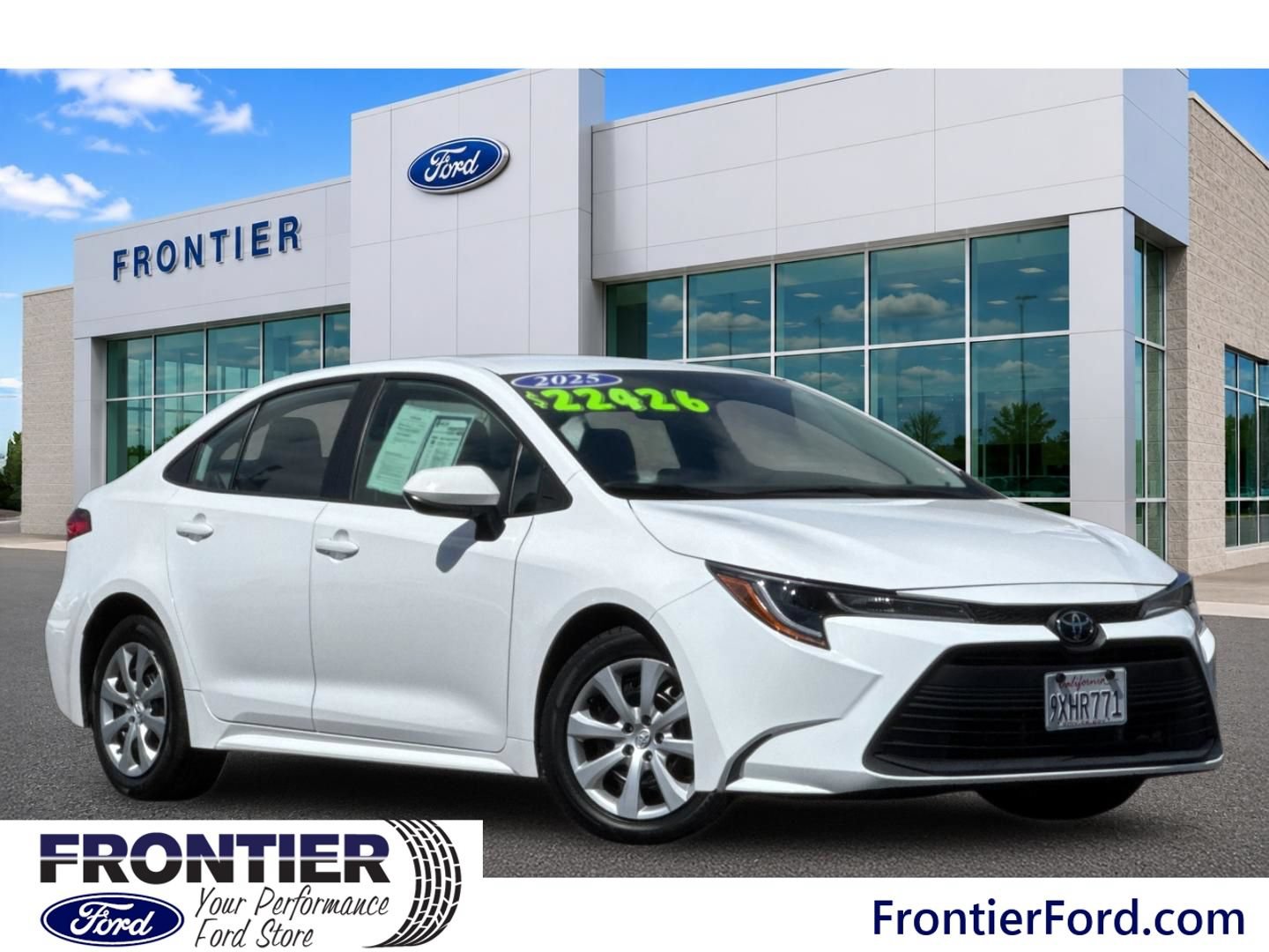 Used 2025 Toyota Corolla LE FWD image 3