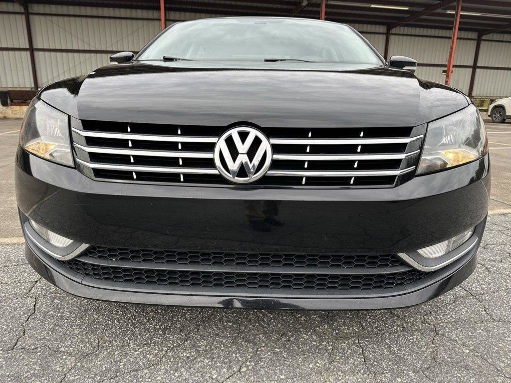 Used 2015 Volkswagen Passat 1.8T SEL Premium FWD image 10