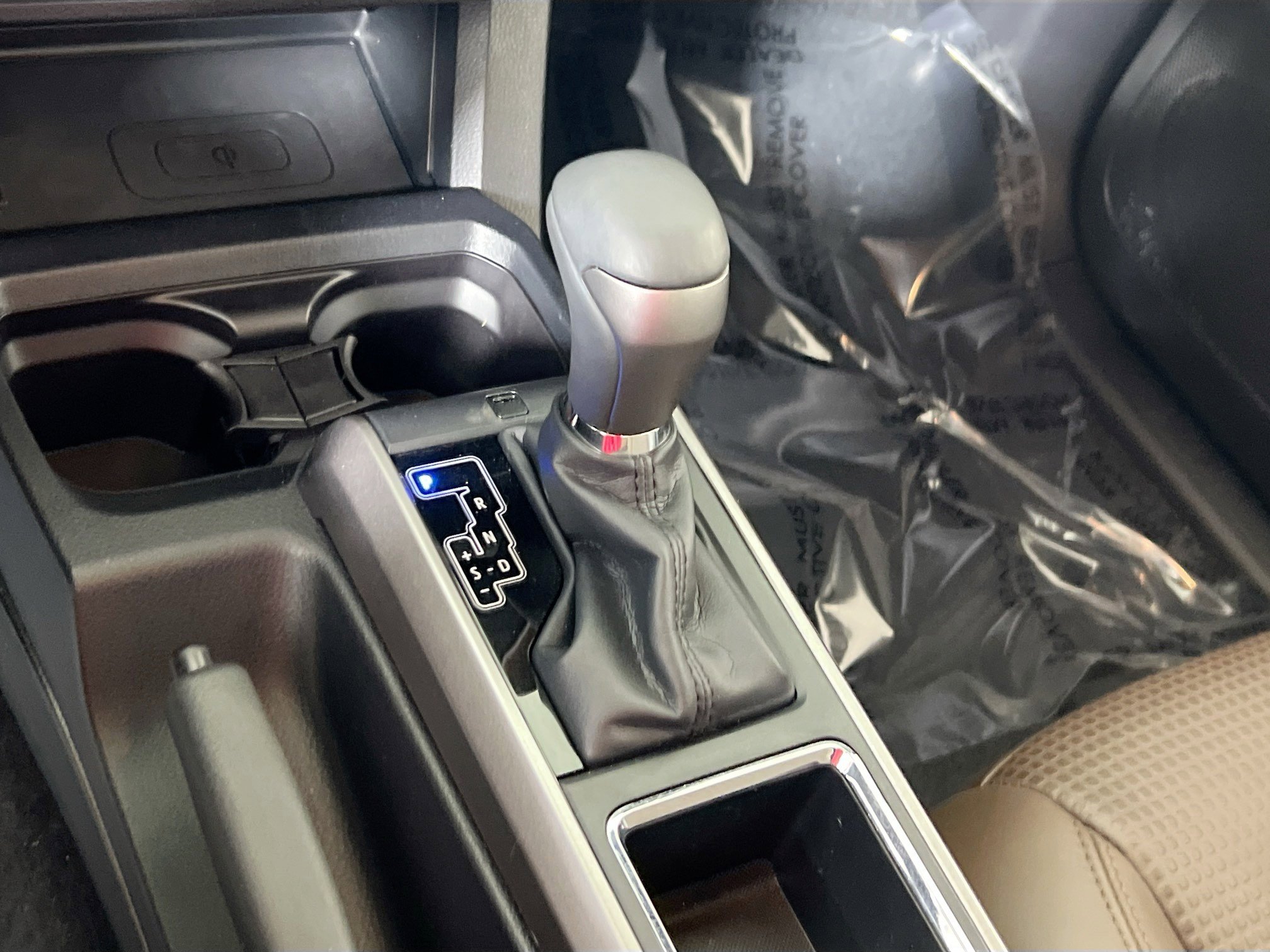 Used 2019 Toyota Tacoma Limited image 17