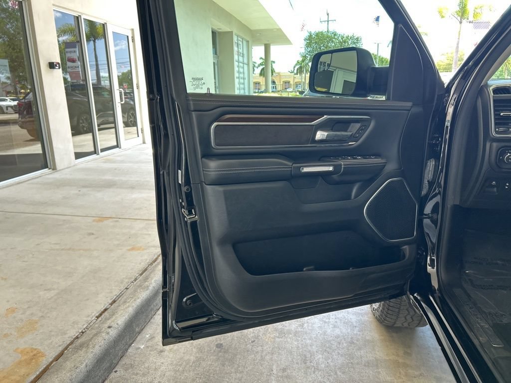 Used 2022 RAM 1500 Laramie AWD/4WD image 41