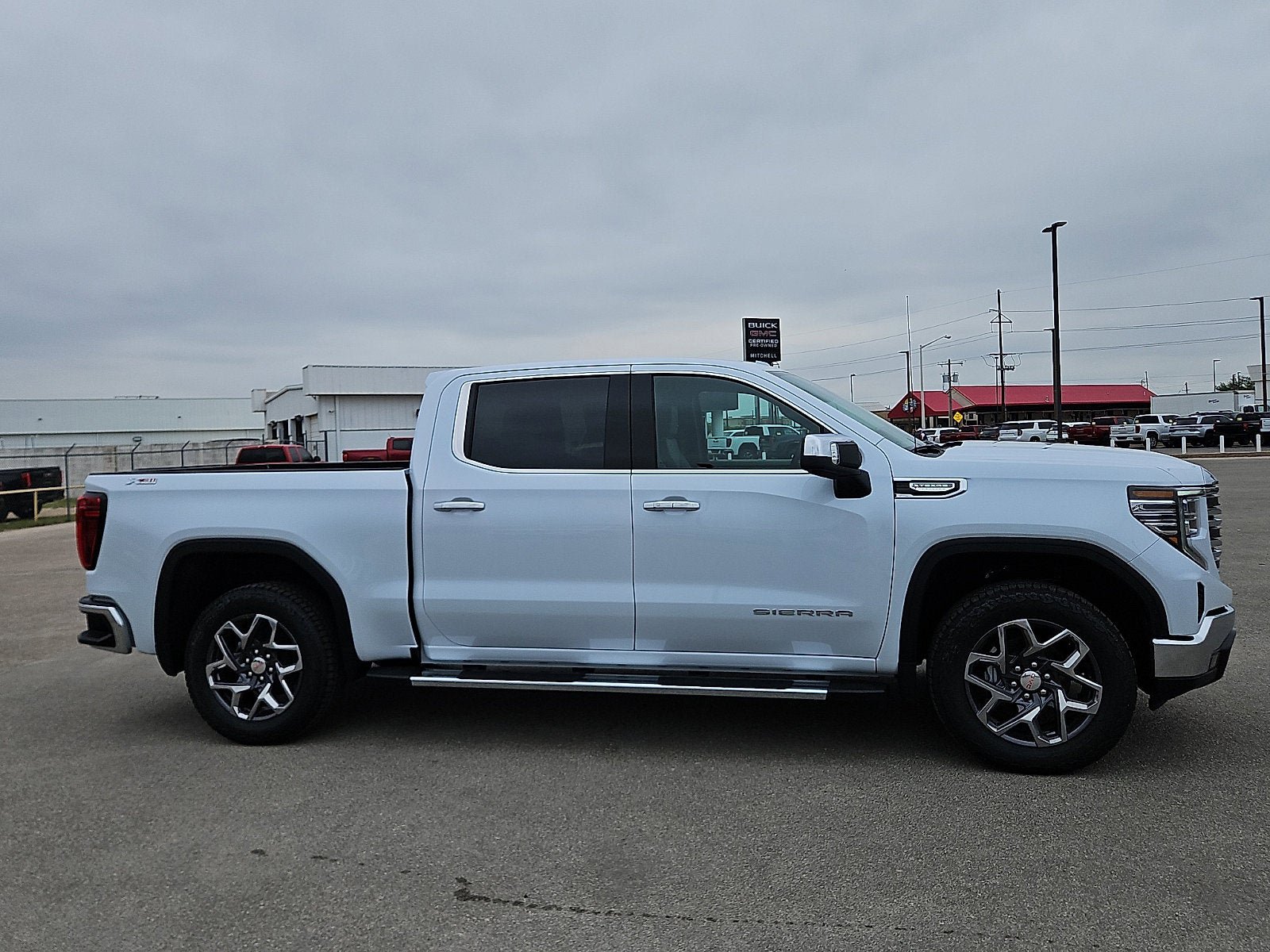New 2026 GMC Sierra 1500 SLT image 6