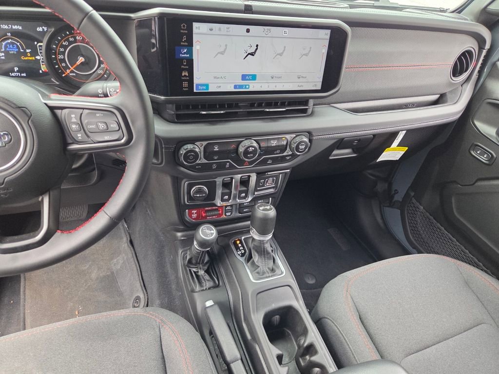 Used 2024 Jeep Wrangler Rubicon image 9