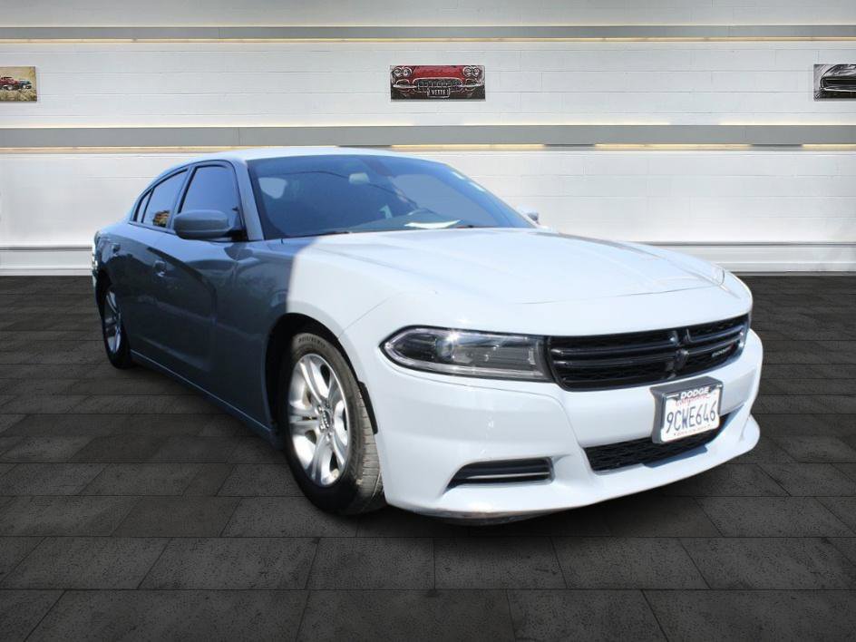 Used 2022 Dodge Charger SXT image 2