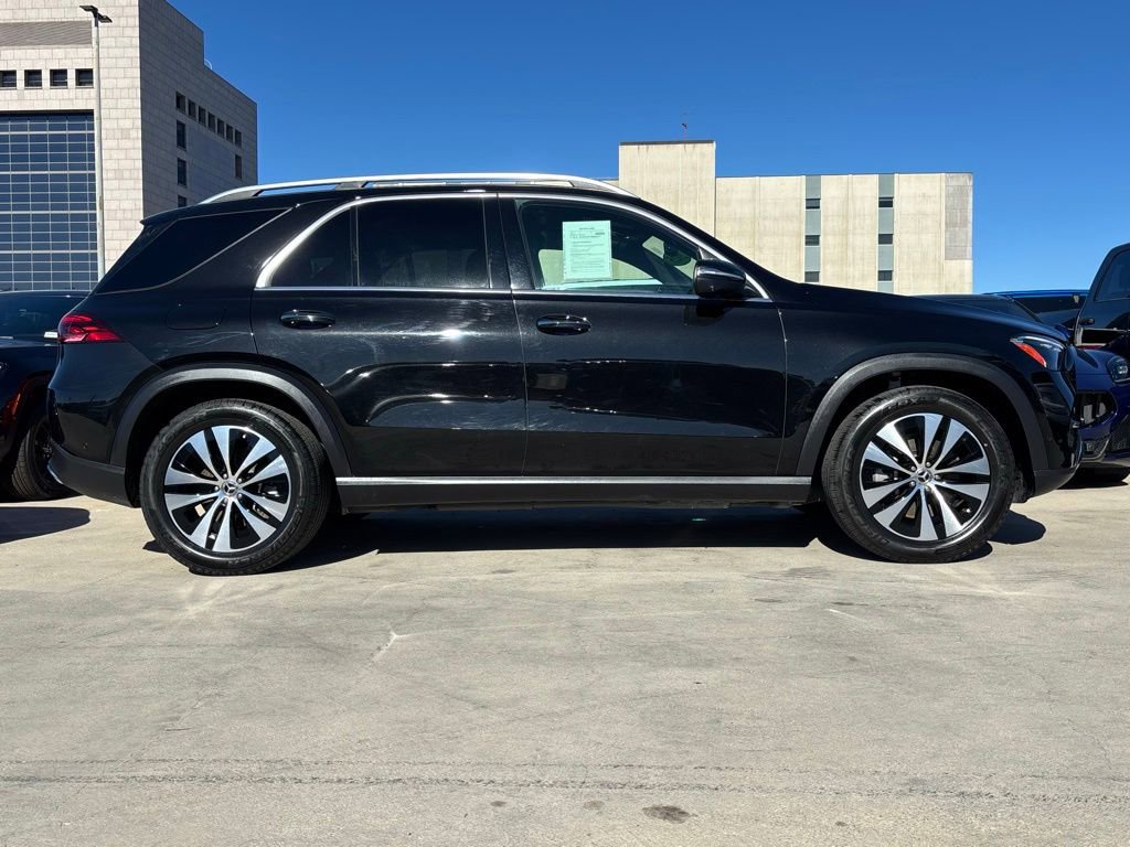 Used 2025 Mercedes-Benz GLE 450 4MATIC image 3