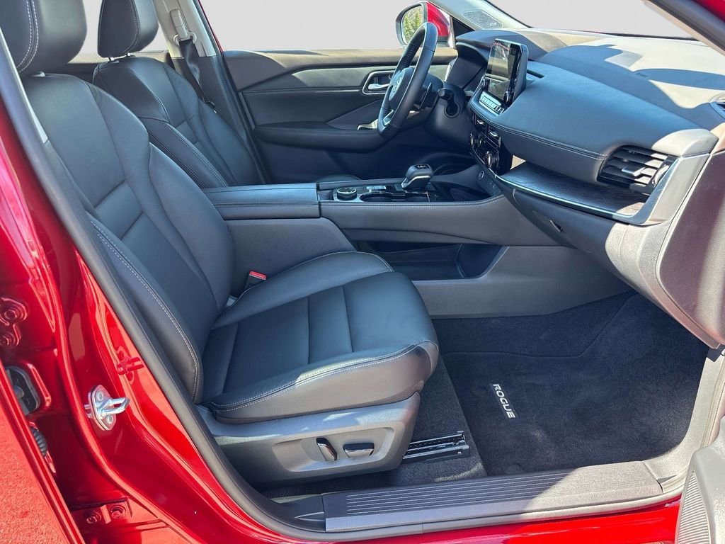 Used 2021 Nissan Rogue SL w/ Premium Package AWD/4WD image 16