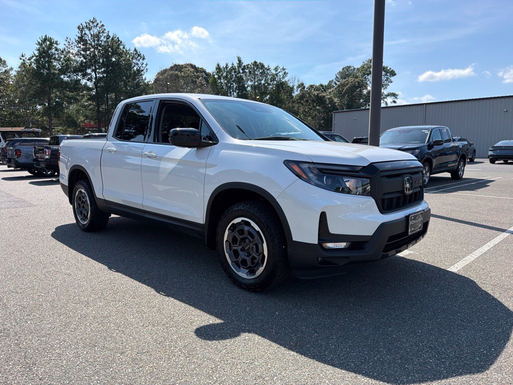 Certified 2024 Honda Ridgeline Sport image 4