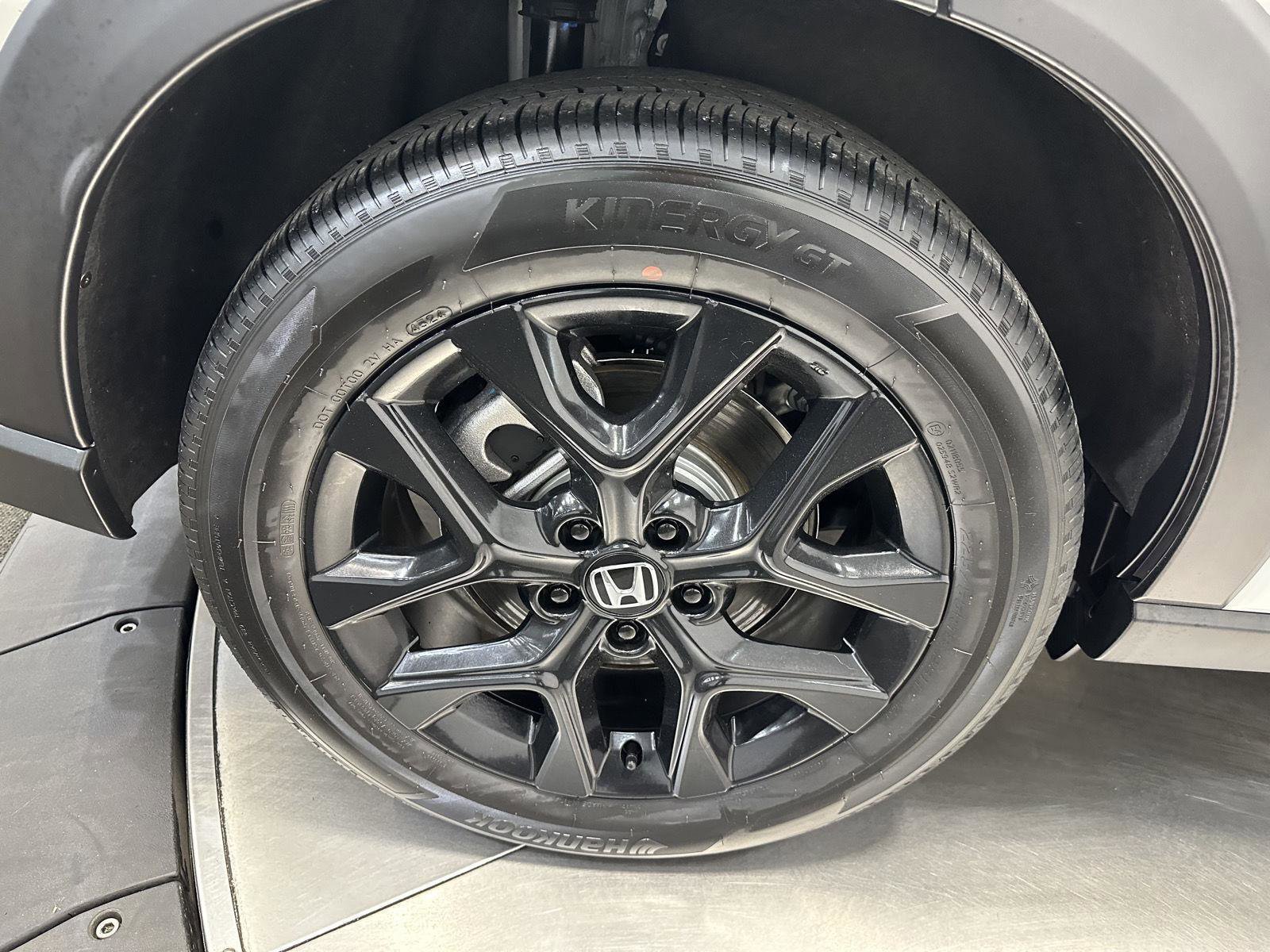 Certified 2025 Honda HR-V Sport image 10